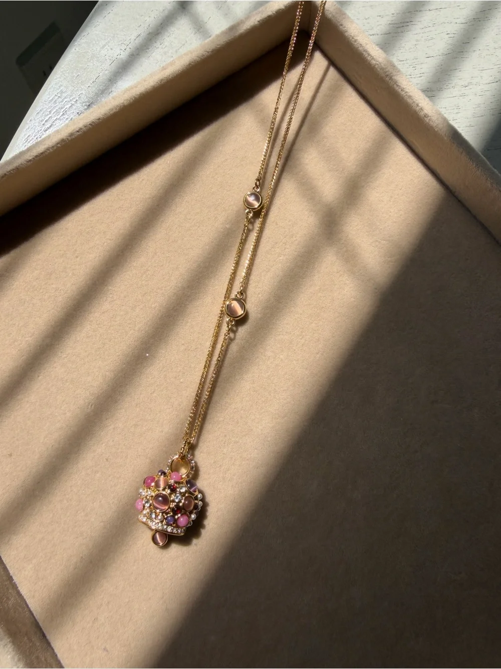N/A delicate gold